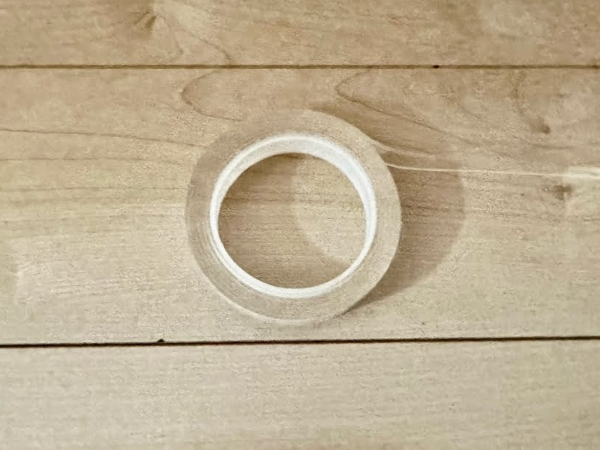 繰り返し使えて綺麗に剥がせる「両面ゲルテープ」の活用方