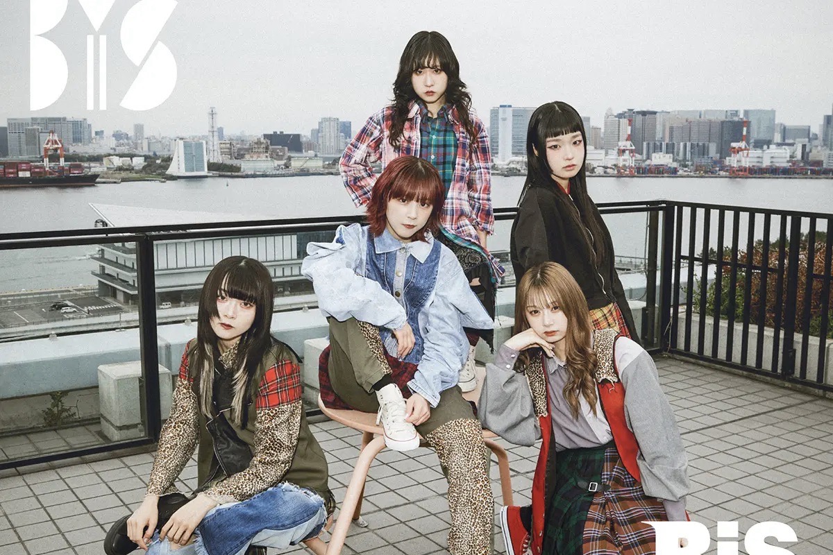 BiS　現体制による最新アルバム『NEVER MiND』の新録バージョン配信決定！3曲が5・1配信スタート