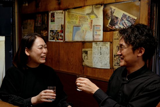 【東京・沿線ぶらり酒】新宿西口の異世界「思い出横丁」で、昭和の香りを楽しむ噺