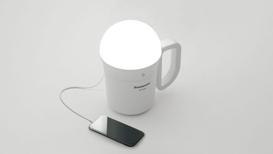 累計販売6万台「でかランタン」の新作は「多機能でかランタン」。わざわざ「多機能」をつけた多機能って何？