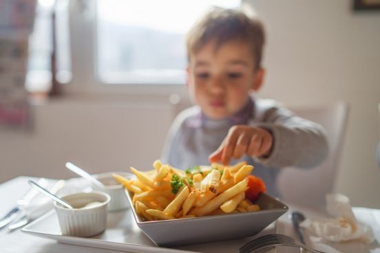 英の少年が「26.2cmの冷凍ポテト」を発見！ ギネス記録になるか？