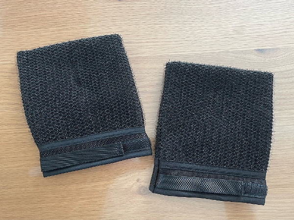網戸掃除のハードルが下がった！ そのうちやる…を打開する網戸タワシ