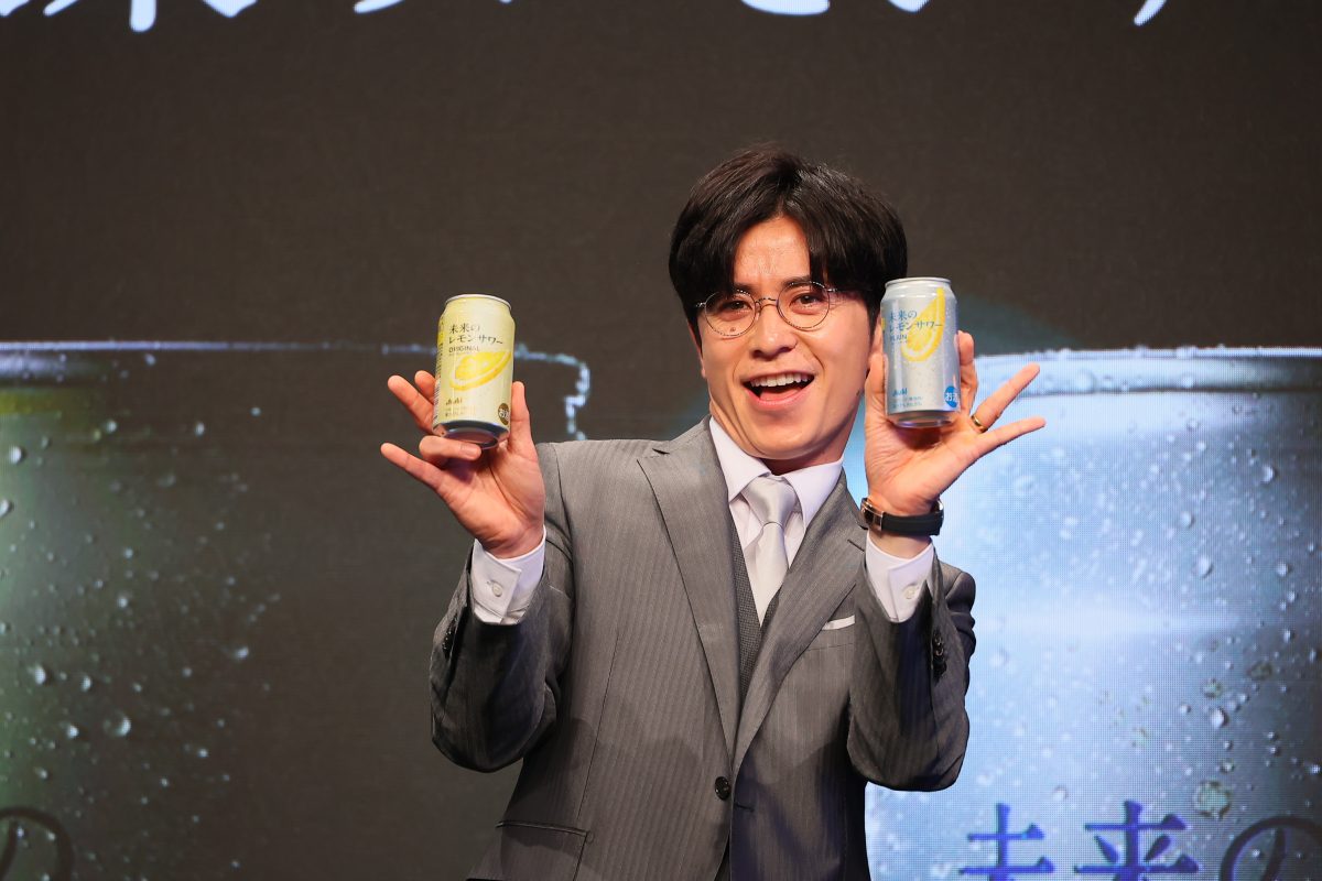 薬指に指輪キラリ。新婚・オリラジ藤森慎吾、目指すは“未来のレモンサワー”のレモン「妻との愛の熟成」一方で悩みも……