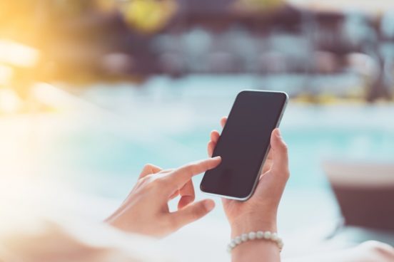 サムスンが伝授！ 猛暑にスマホのバッテリーを消耗させない5つの工夫
