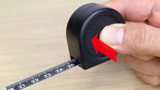 巻き戻しがスローで怖くない金属製巻き尺「スローコンベックスメジャー」の“だけじゃない”実力とは？