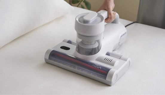 ダブルブラシの性能に期待！ AQUA初のふとんクリーナー「AQC-FT10R」発売