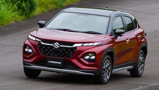 「4WDは超オススメ」期待大のコンパクトSUV スズキ「フロンクス」乗ってみたら予想を超えるデキだった！