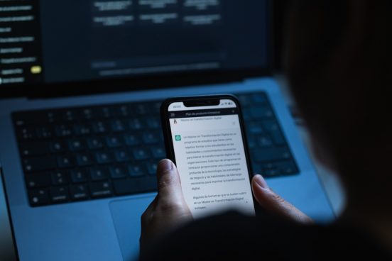OpenAI、ChatGPTで不正をする学生を見つけるツールを開発。公開できない理由とは？