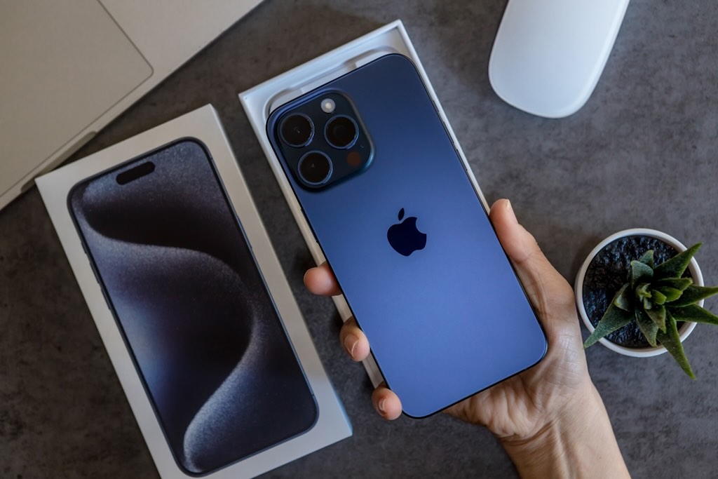 次期「iPhone 16」のお披露目、Apple Intelligenceに合わせる？ 名物記者の予想は…