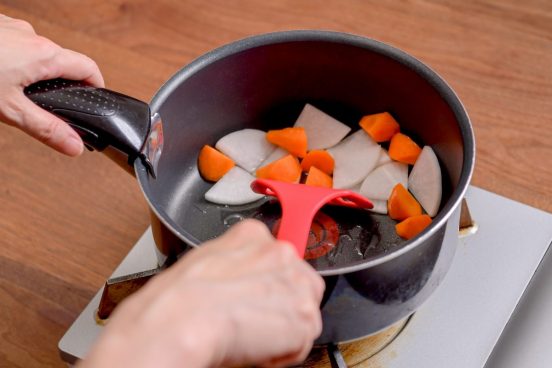 超初心者が自炊する前に知っておくべき火加減・食材の切り方・分量の計り方など基本を一人暮らしアドバイザーが解説