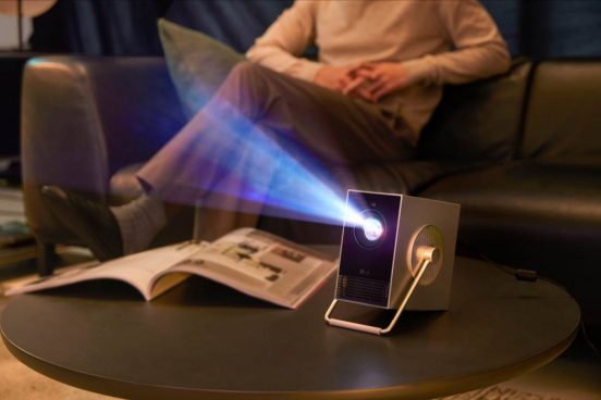Makuakeで目標達成率3472％！ ミニマル4Kレーザープロジェクター「LG CineBeam Q」本格販売へ