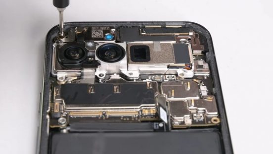 「Pixel 9 Pro XL」は頑丈で修理しやすい！ その理由が明らかに