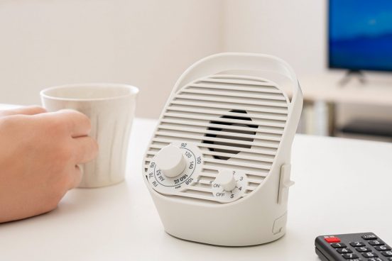 テレビの音を手元で聴く、シンプルな発想のスピーカー！ ±0より発売