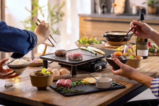 2枚のプレートで焼き加減を変えられる「evercook DECO DUO GRILL」。焼きムラナシ、油の処理もラクちん