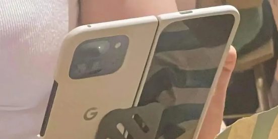 発売前の「Pixel 9 Pro Fold」、台湾のスタバで目撃される！