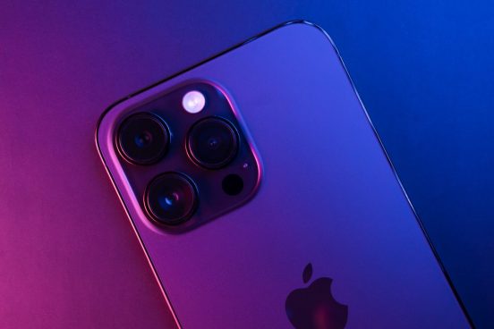 iPhone 16、アップルが生産増強体制に？ フォックスコンが2週間で5万人の新規労働者を雇用と報じられる