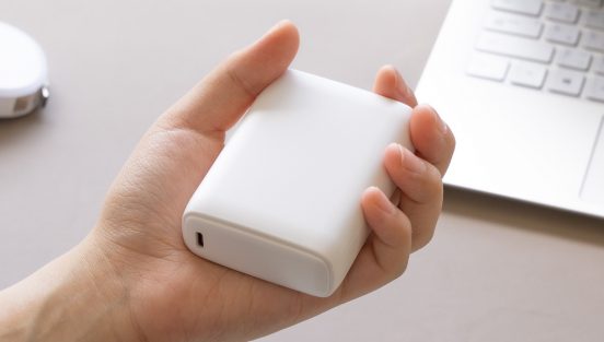 PD30W出力ですばやく充電できる！ オウルテックの大容量モバイルバッテリー「OWL-LPB10020」