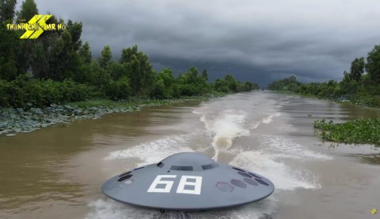 ベトナムに「UFO型ジェットボート」が出現！ 完成度の高さに世界が絶賛