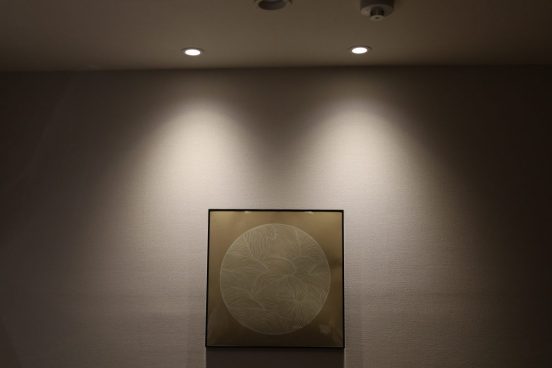 上質な空間に欠かせない「LEDコンパクトランプ」を知っていますか？ パナソニックの実験施設で「違い」がわかった