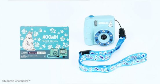 子どものカメラデビューにも！ 「ムーミン」ファン必見デジカメ「ポケットメモリー」