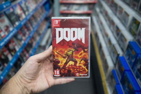 人気ゲーム『Doom』、任天堂の目覚まし時計に移植できるか？ 海外のハッカーが実験