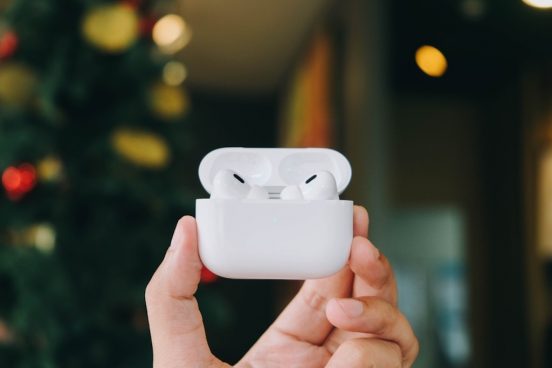 次期「AirPods Pro」、心拍数測定機能に関するヒントを発見！