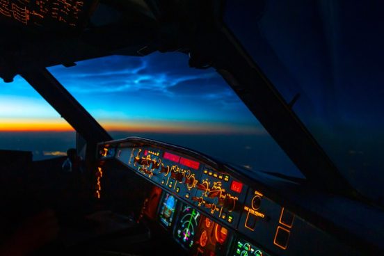 飛行機がUFOとニアミスしていた!? 米国防総省が衝撃のレポート