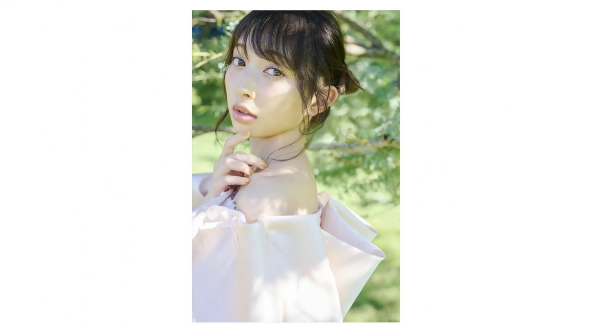 超とき宣・辻野かなみ、あざとかわいい肩見せショット公開　泡風呂、妖艶な浴衣姿も 1st写真集裏表紙2種＆収録カット解禁