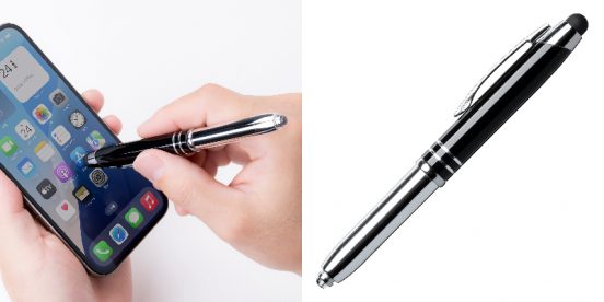 1本3役、ちょっとした防災グッズにもなるタッチペン！ サンワサプライ「200-PEN040」