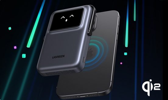 表情で充電状況がわかる！ ロボット型マグネット式モバイルバッテリー