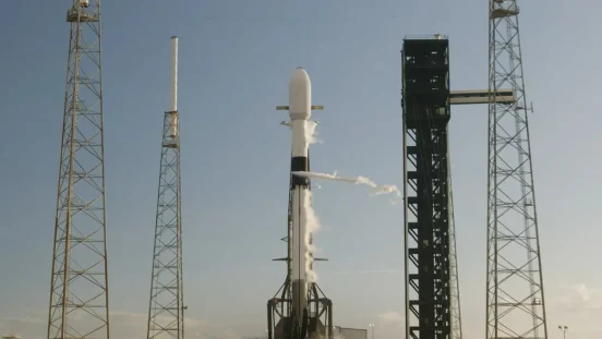 どうした？ スペースX、ファルコン9の打ち上げを直前で中止