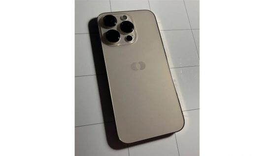 iPhoneのプロトタイプが見つかる！ 背面のロゴは何のシンボル？