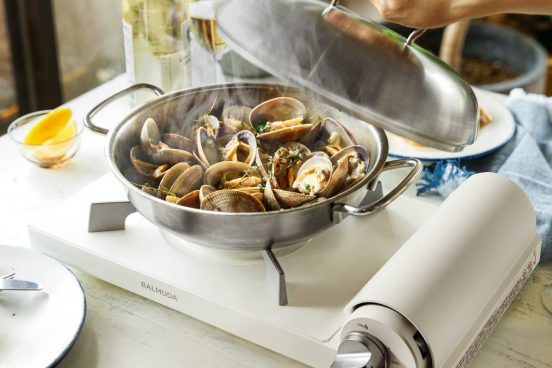高さわずか73mm！30cmの鍋が置けるバルミューダのカセットコンロ「Table Stove（テーブルストーブ）」発売