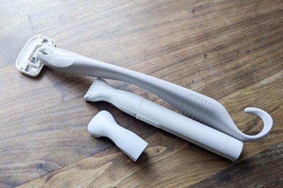貝印の1000円ちょっとの新作シェーバーがムダ毛ケアの大正解だった！背中まで楽に剃れるとは