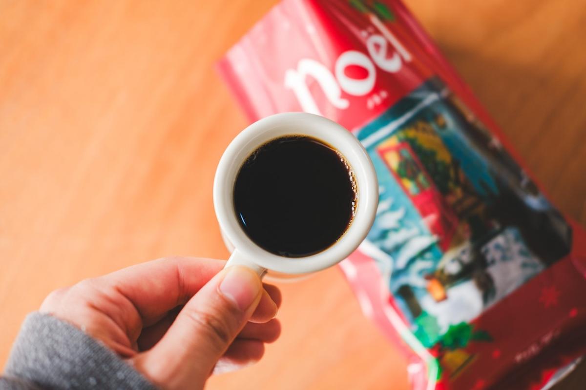 カルディ・無印良品・スタバ、一番おいしかったコーヒーは？「冬の季節限定ブレンド」を飲み比べてみた