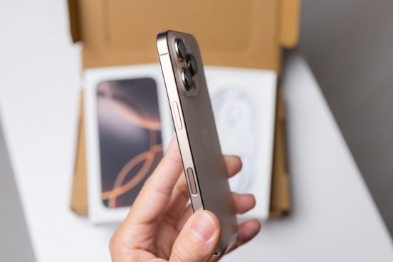 噂の「iPhone 17 Air」、iPhone史上最薄説を裏付ける新情報！