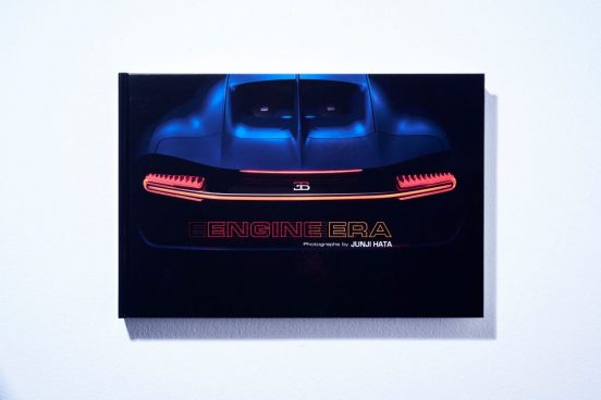 時代を駆け抜ける総合芸術「クルマ」の肉体美を堪能せよ。雑誌「ENGINE」の装幀写真家、秦 淳司 ポートレート写真集『ENGINE ERA』発売！