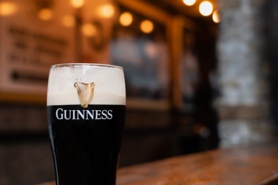 英で「ギネスビール」が不足！ 原因は飲み過ぎ!?