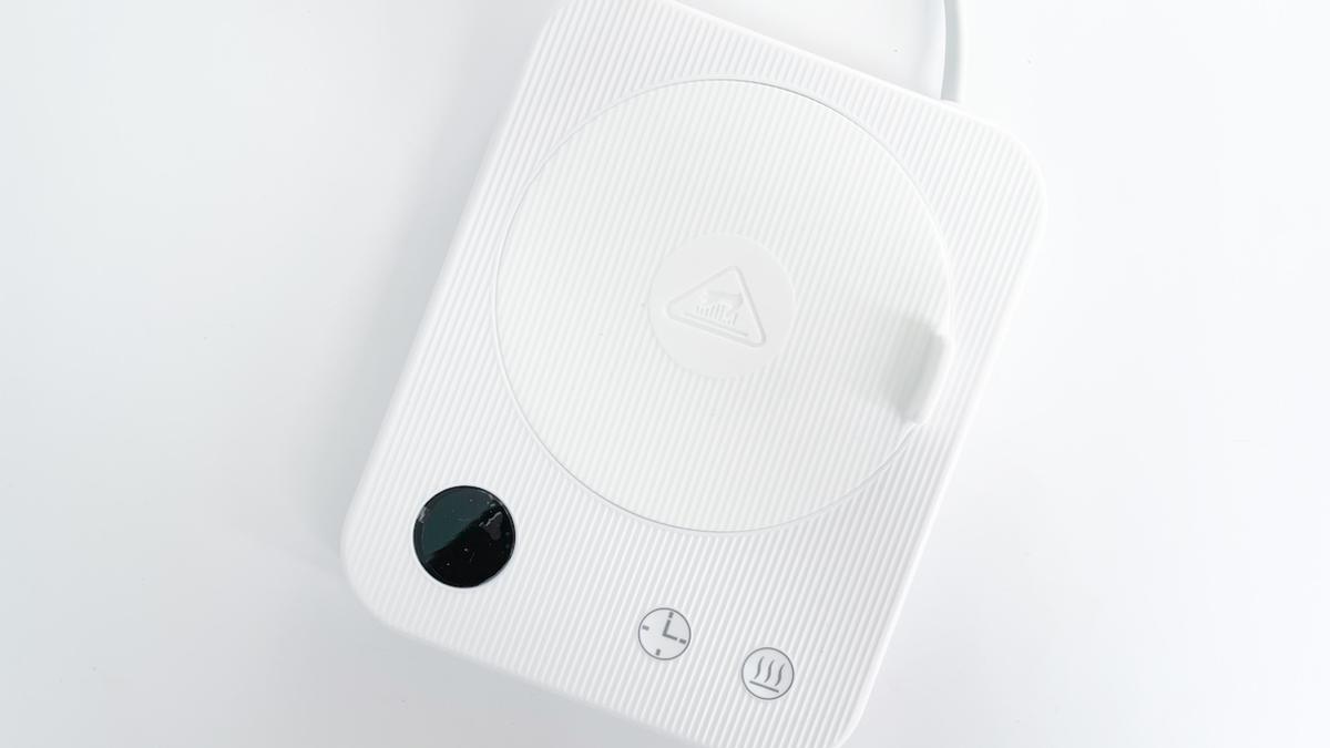 CDプレイヤーみたいなカップウォーマーで、「白湯生活」が続けられるようになったよ