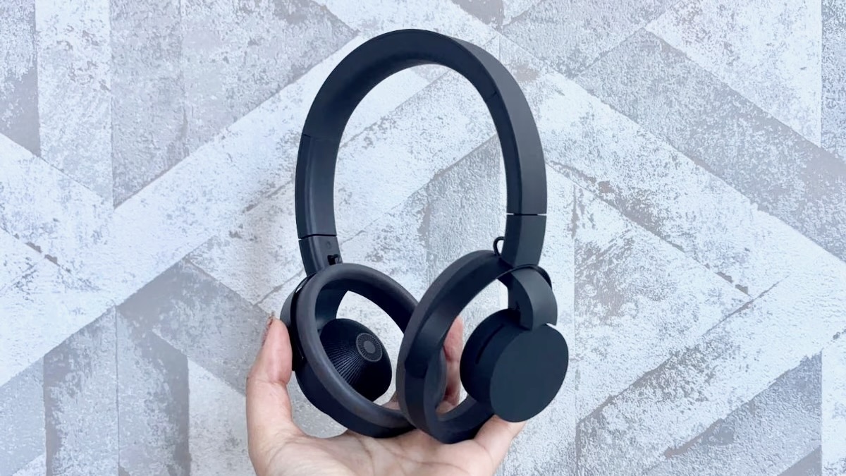 耳を塞がないのに音漏れ少なめ。「nwm（ヌーム）」のオープンイヤー型ヘッドホンはながら聴きの最適解かも