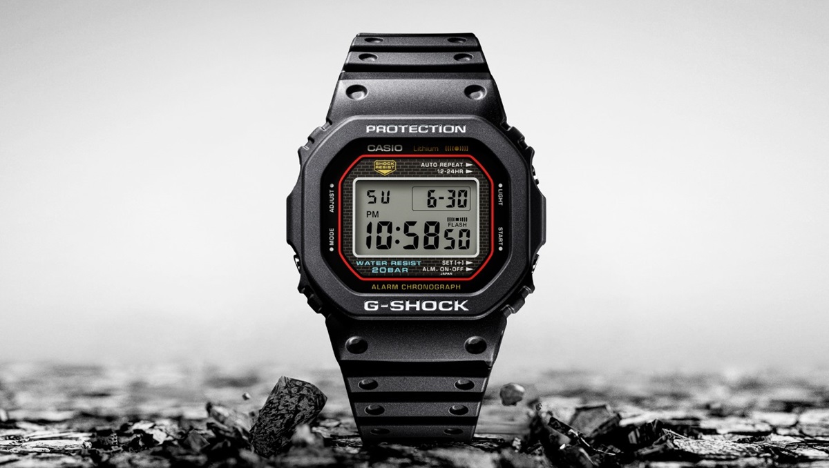 G-SHOCK初号機を忠実に再現！ 復刻モデル「DW-5000R」が12月13日発売