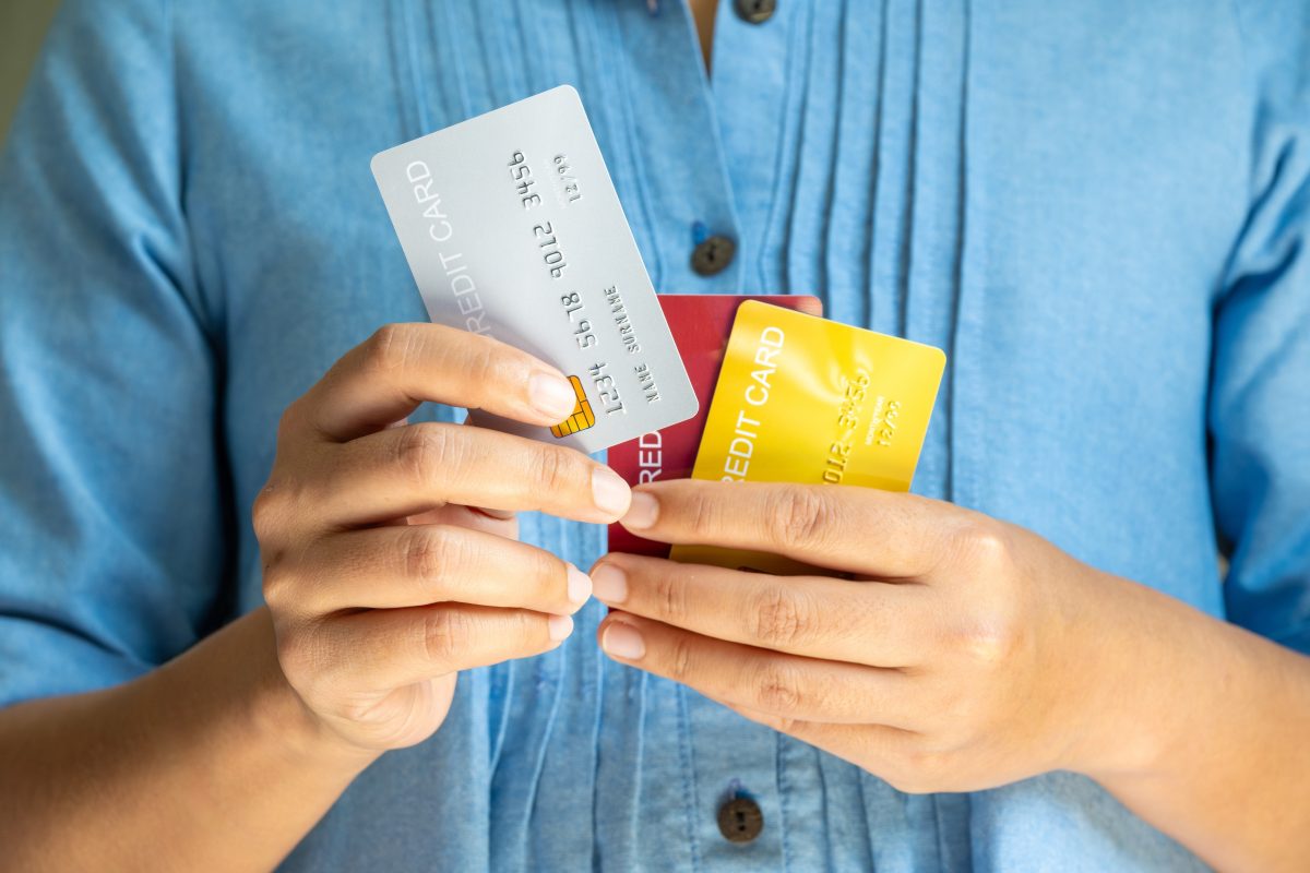物価高騰時代に得するクレカとは？ スーパーで5.5％還元の三菱UFJカードが人気沸騰！