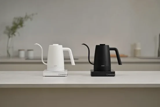 「コーヒーはハンドドリップ派」が待っていた！ ハリオから軽く、繊細に注げる電気ケトル発売