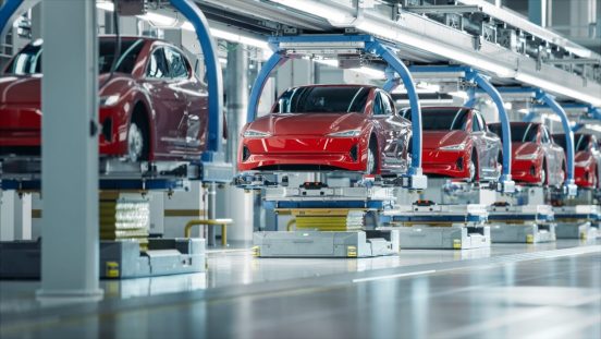 日本に定着したハイブリッド車、世界的な再評価へ！「政策頼み」で根付かない「EVの最新事情」が見えてきた