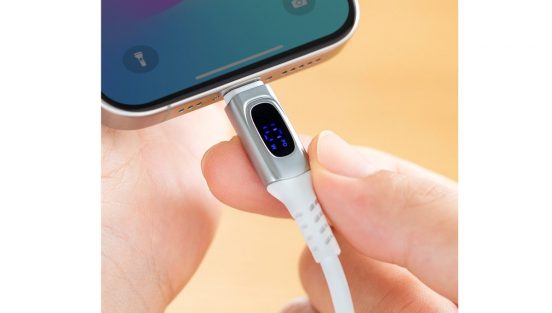 充電状態がひと目でわかる！ W数表示機能が付いたPD 240W対応のUSB Type-Cケーブル