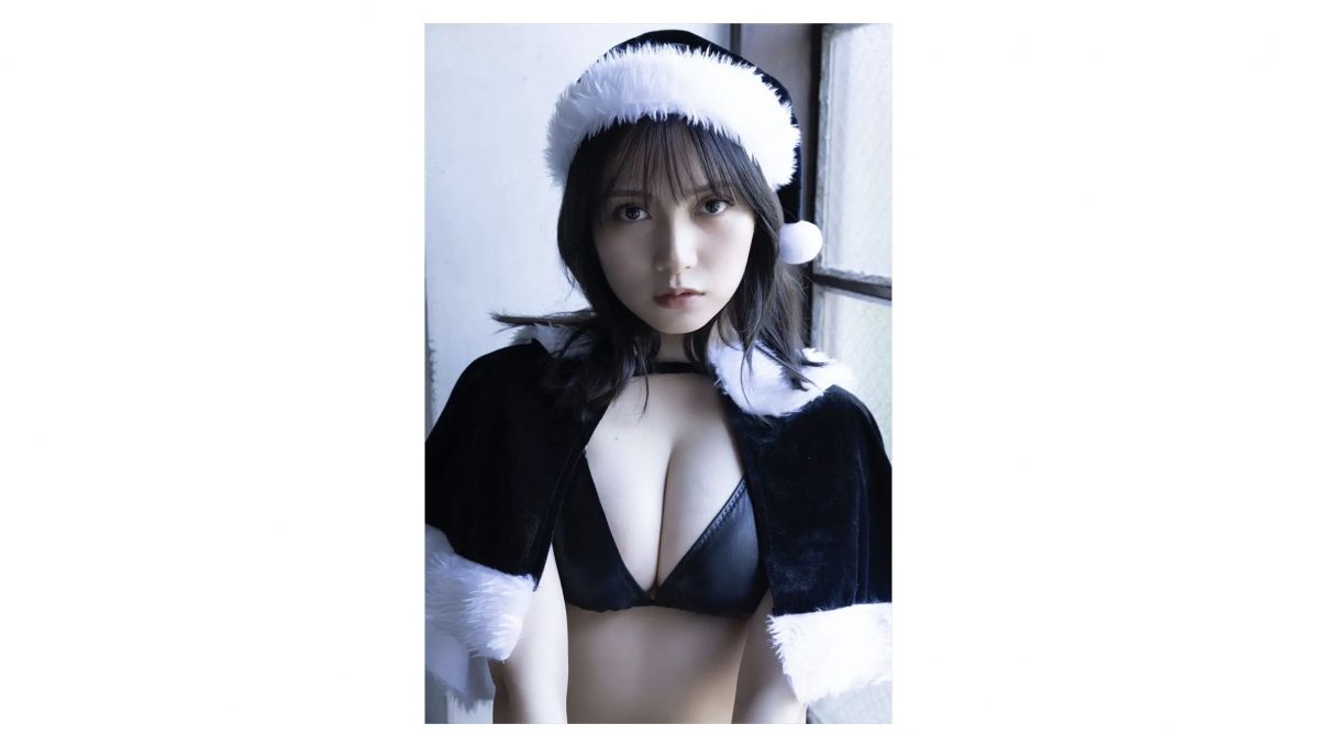 桃月なしこ、ブラックサンタ姿で美ボディ披露「ヤングチャンピオン烈」アザーカット4点公開