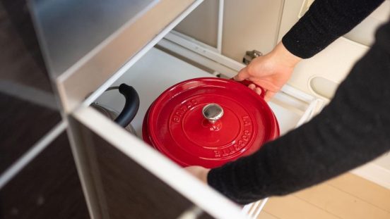リフォーム級に整う「引き出し収納」で、ごちゃごちゃのキッチンがスッキリ片付いた！