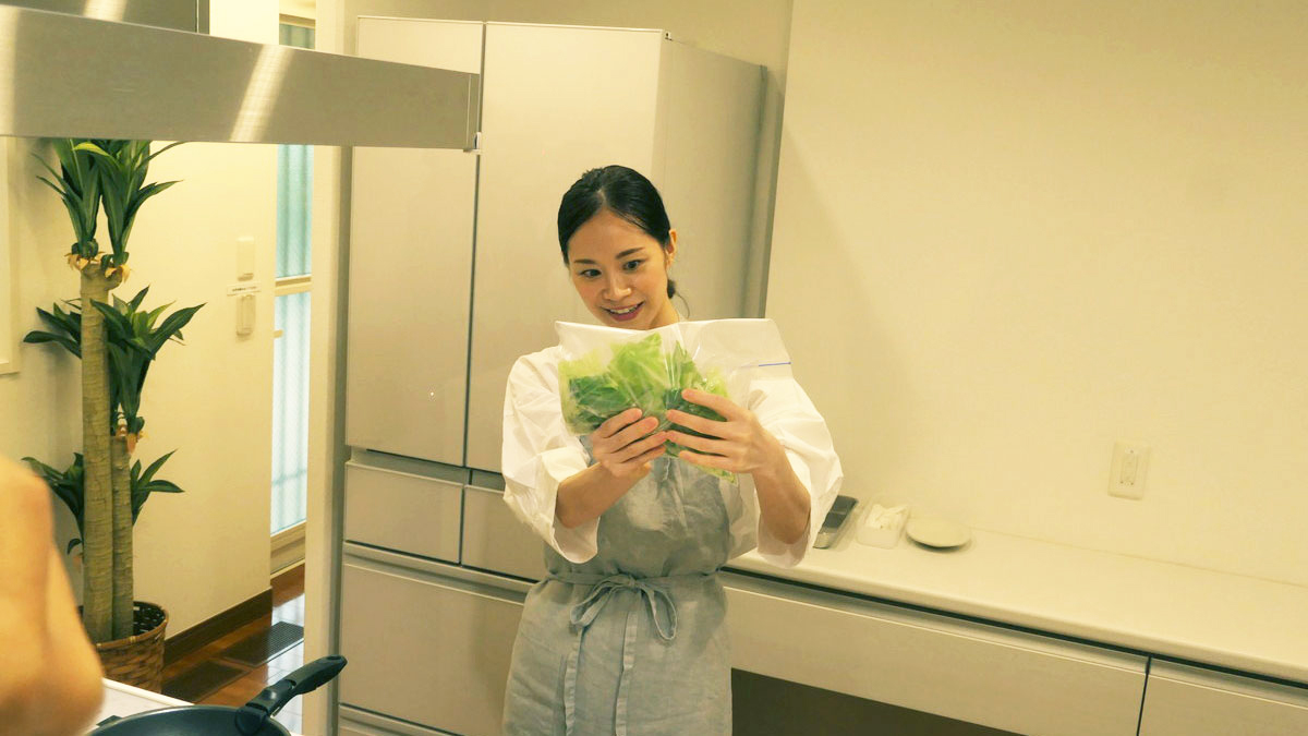 「野菜は切らずに砕くもの」手間を減らして気持ちイイ三菱冷蔵庫の「新たな冷凍スタイル」