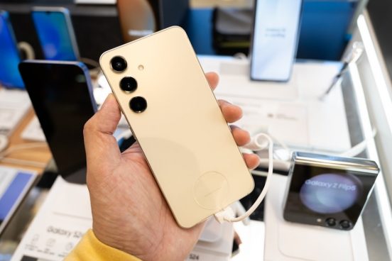 次期「Galaxy S25」標準モデル、ベンチマークテストで不思議なスコアをつける