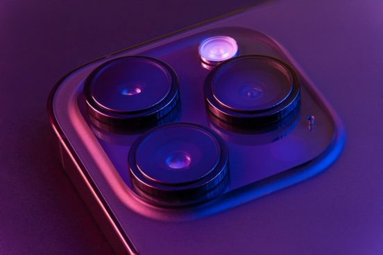 2026年、iPhoneのカメラセンサーがソニーからサムスンに変わる!?